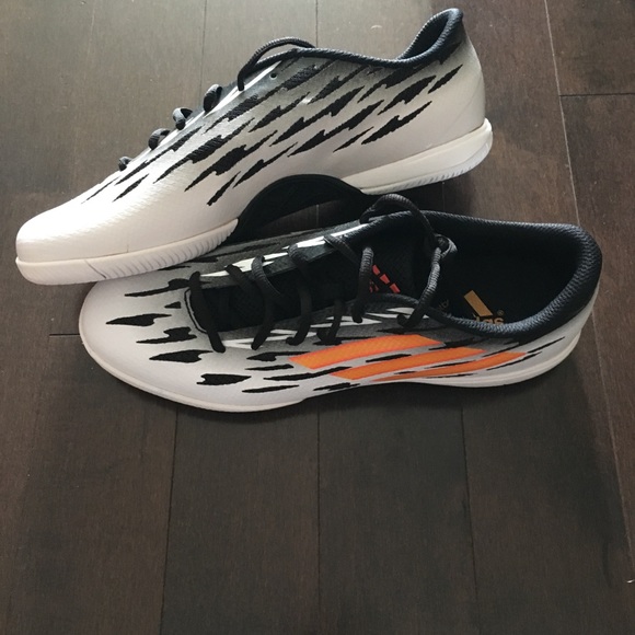 Adidas FreeFootball indoor shoes - Picture 2 of 3